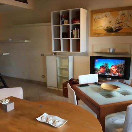 Beach Holiday Villa Terracina Bagian luar foto