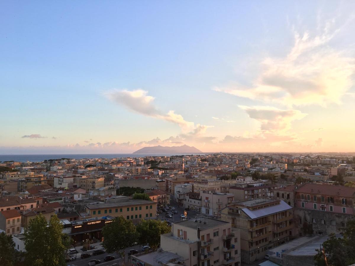 Beach Holiday Villa Terracina Bagian luar foto