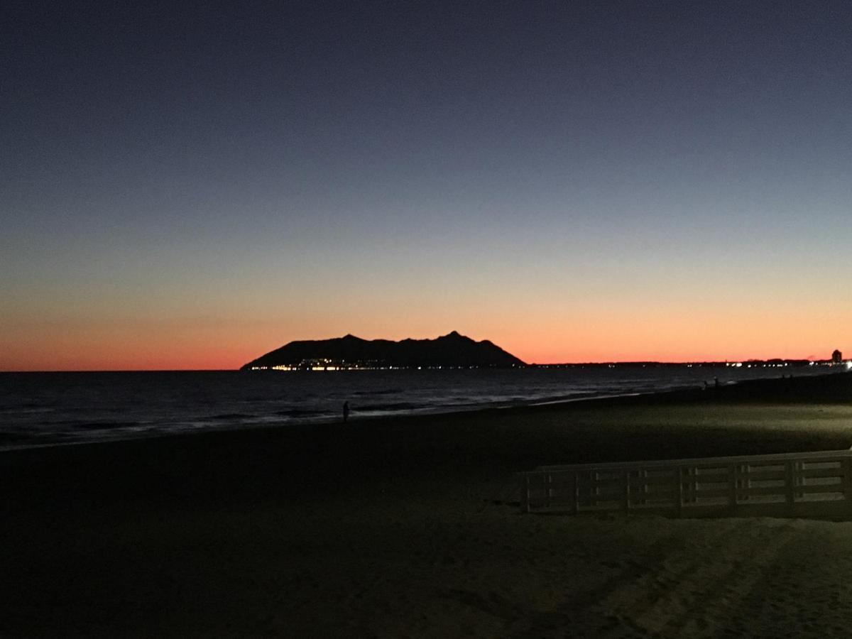 Beach Holiday Villa Terracina Bagian luar foto