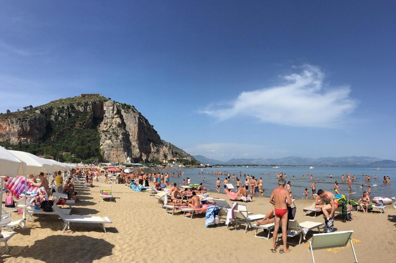 Beach Holiday Villa Terracina Bagian luar foto