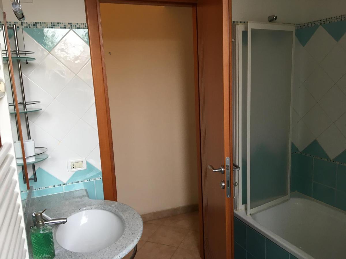 Beach Holiday Villa Terracina Bagian luar foto