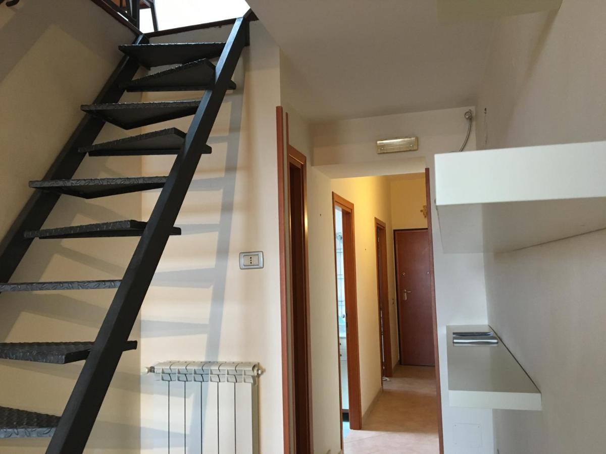 Beach Holiday Villa Terracina Bagian luar foto
