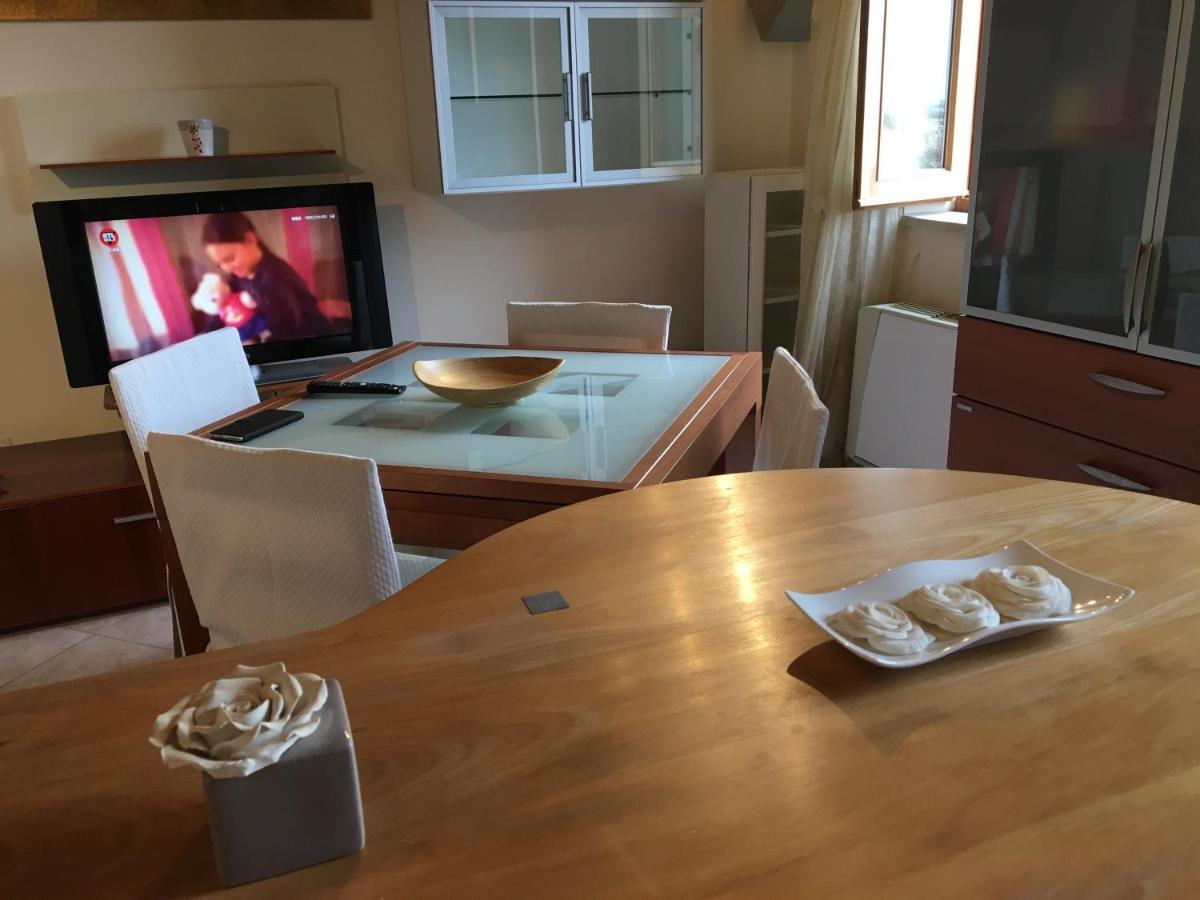 Beach Holiday Villa Terracina Bagian luar foto